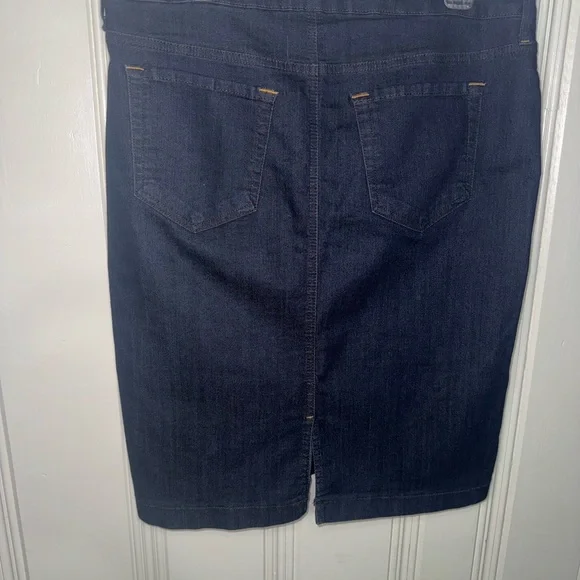 Denim Stretchy Pencil Skirt by Not Your Daughter’s Jeans - Size 14W - Picture 3 of 4